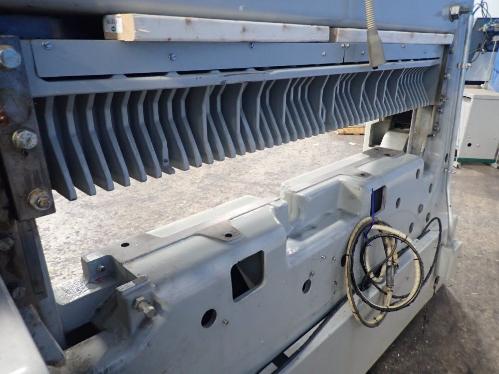 Polar 60" 155 Emc-mon Paper Cutter - 155 Emc-mon