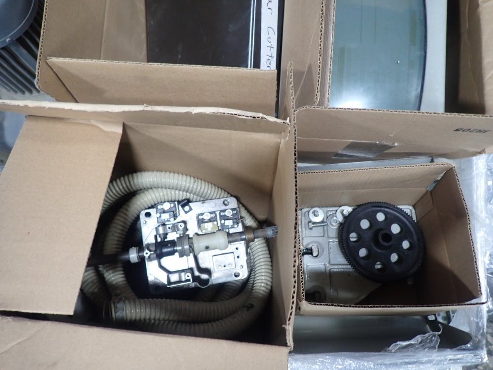 Polar 60" 155 Emc-mon Paper Cutter - 155 Emc-mon