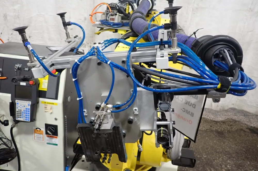 Fanuc R-2000ib/210f Robot - R-2000ib/210f