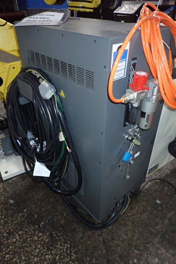 Fanuc R-2000ib/210f Robot - R-2000ib/210f