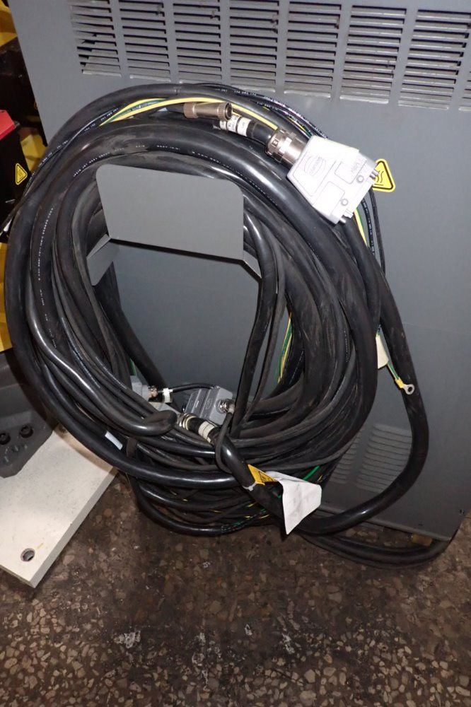 Fanuc R-2000ib/210f Robot - R-2000ib/210f