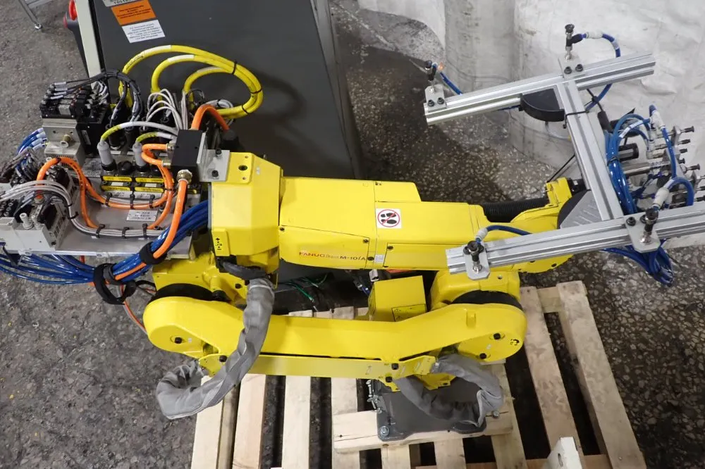 Fanuc M-10ia Robot - M-10ia