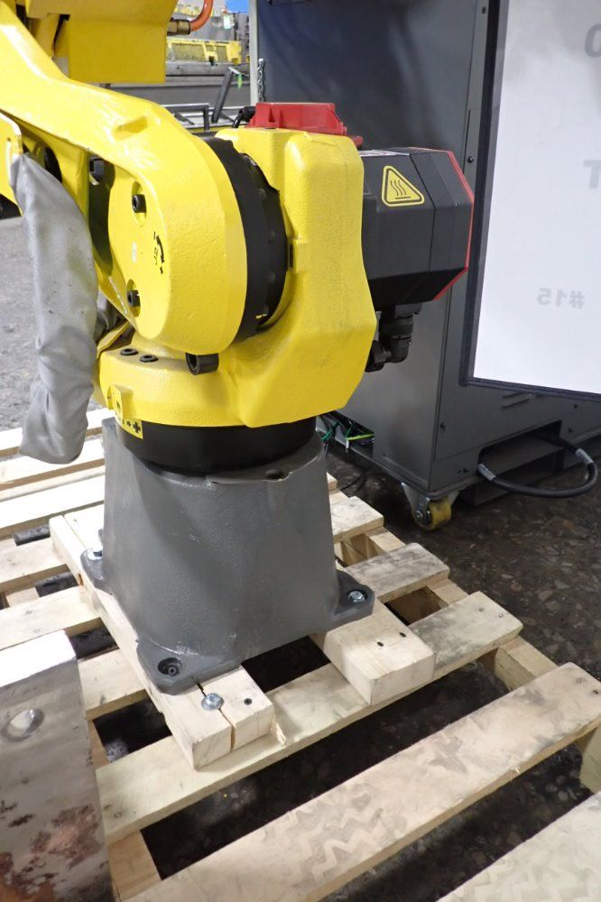 Fanuc M-10ia Robot - M-10ia