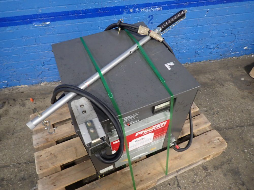 Mac/phazer Battery Charger