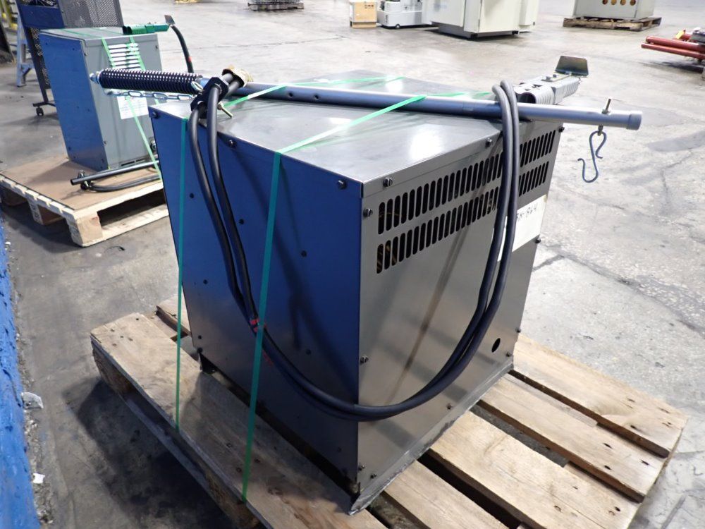 Mac/phazer Battery Charger