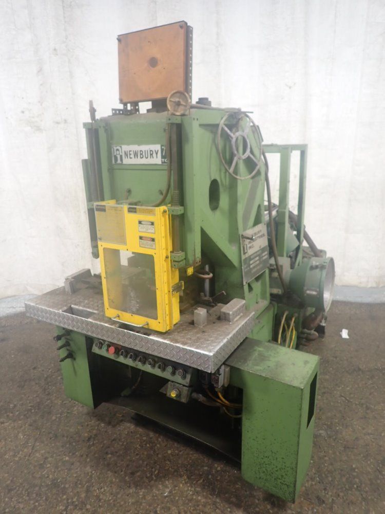 Newbury Injection Molder