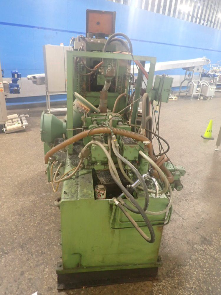 Newbury Injection Molder