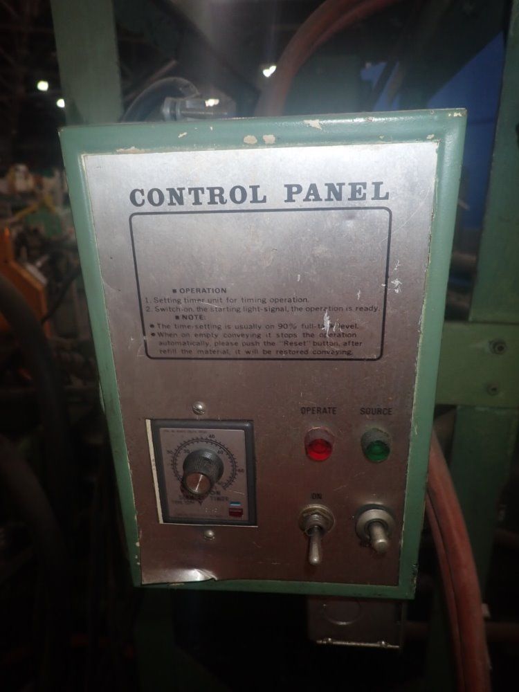 Newbury Injection Molder