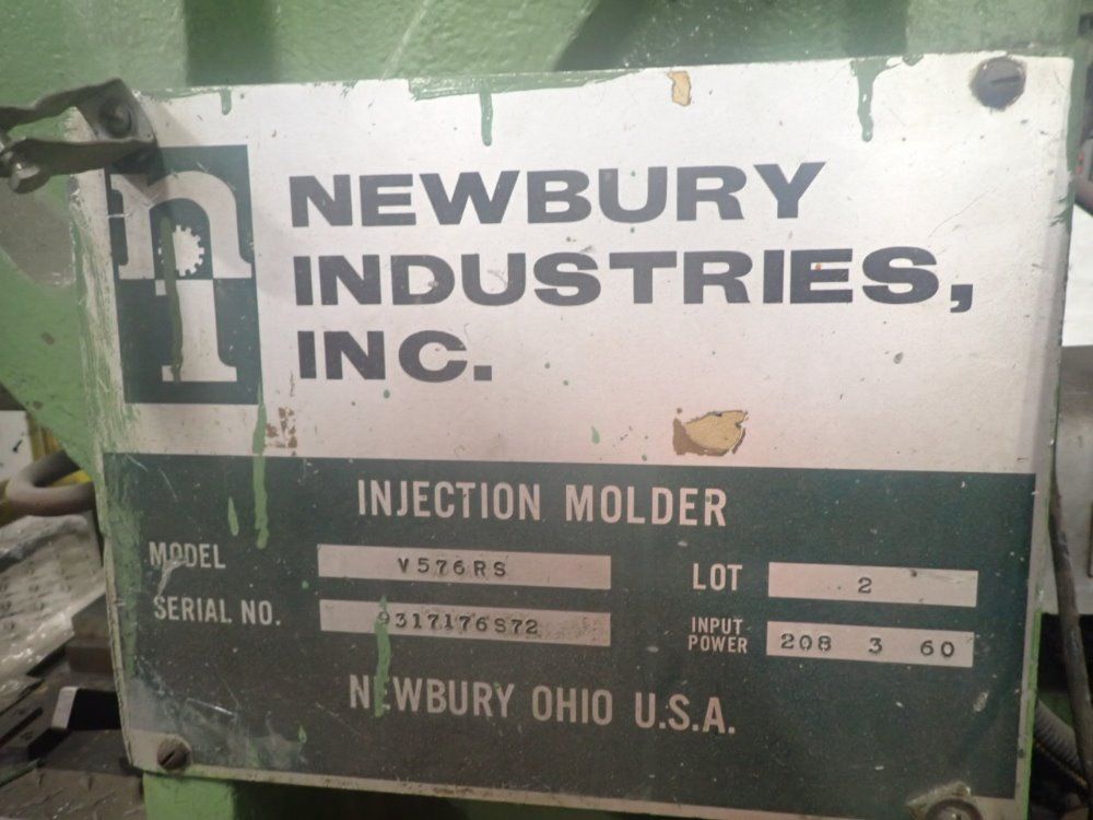 Newbury Injection Molder