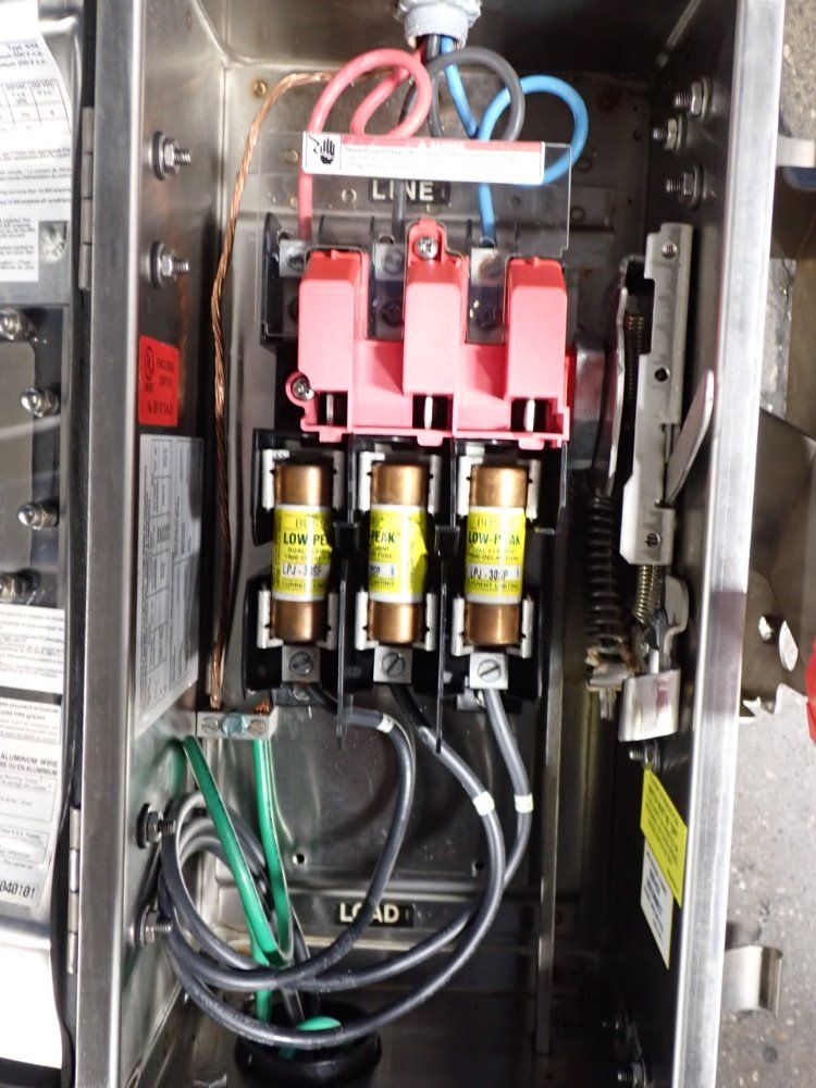 Cooper/crouse-hinds Fusible Disconnect