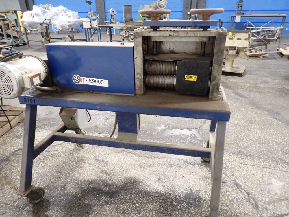 Strip Tech Wire Stripper