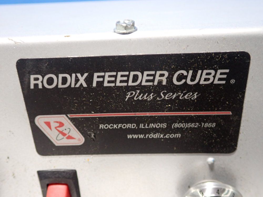 Rodix Feeder Cube