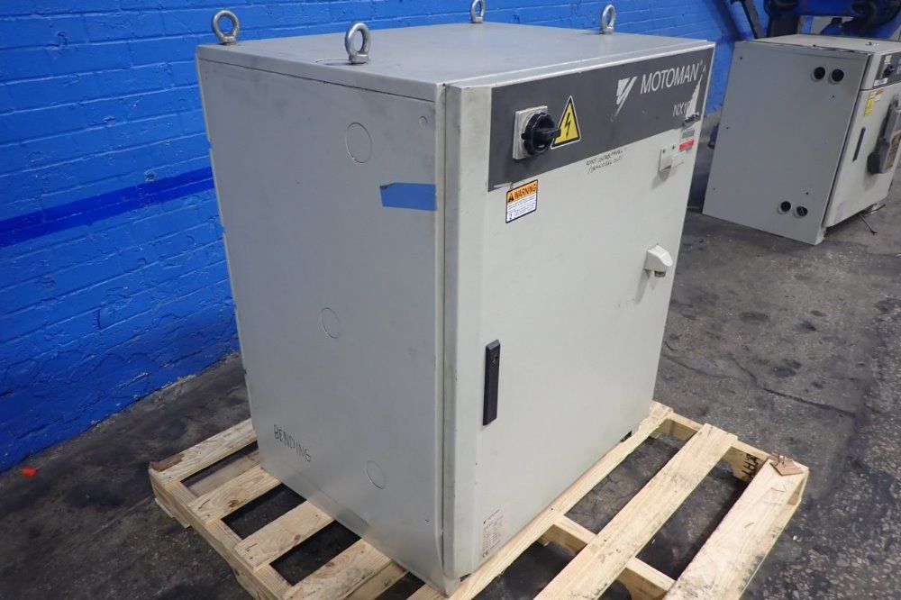 Motoman Ercs-up50n-ae00 Robot Control Panel - Ercs-up50n-ae00