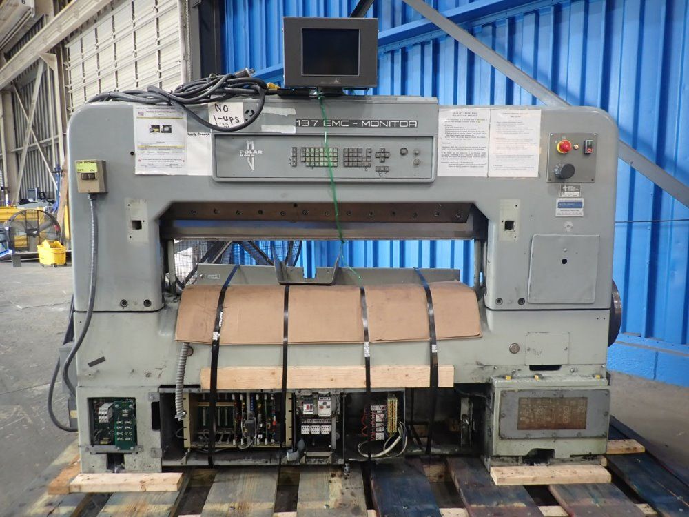 Polar Mohr 55" Paper Cutter - 137 Emc-mon
