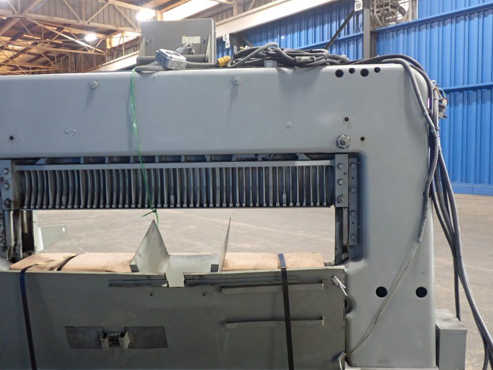 Polar Mohr 55" Paper Cutter - 137 Emc-mon