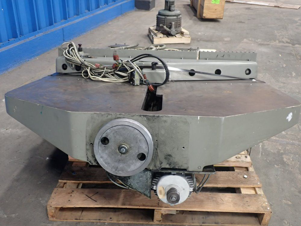 Polar Mohr 55" Paper Cutter - 137 Emc-mon