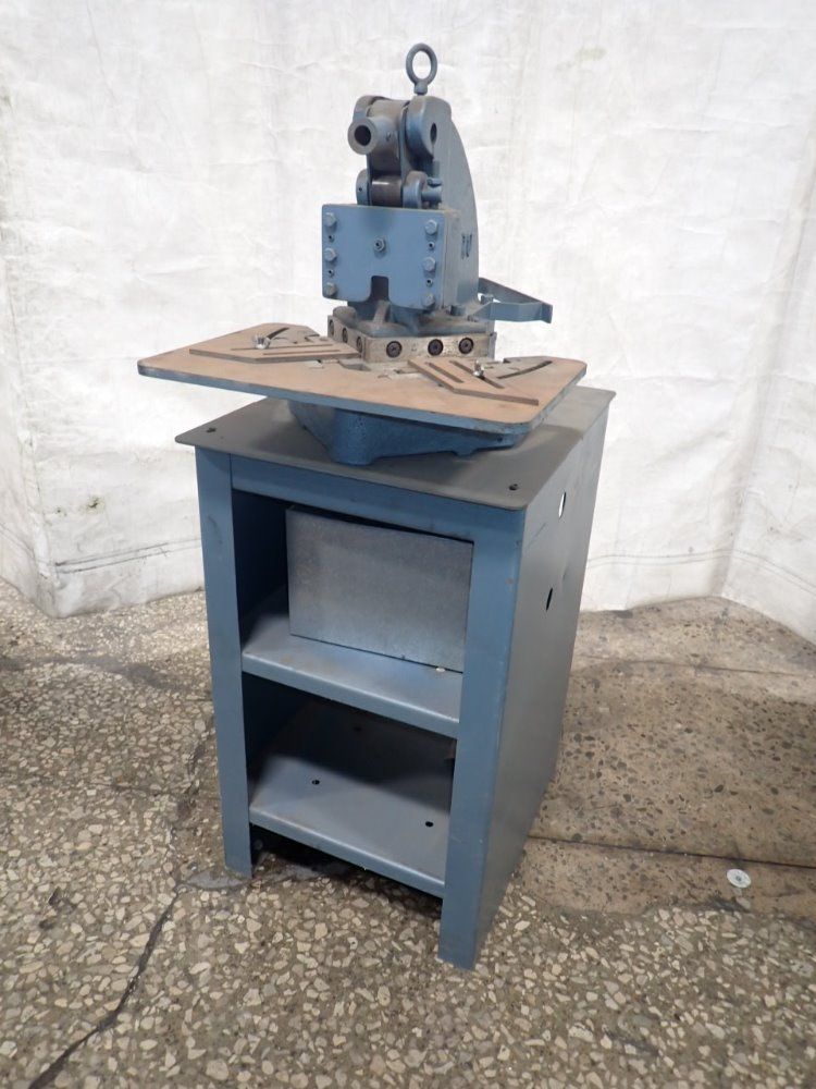 Roper Whitney / Pexto Notcher