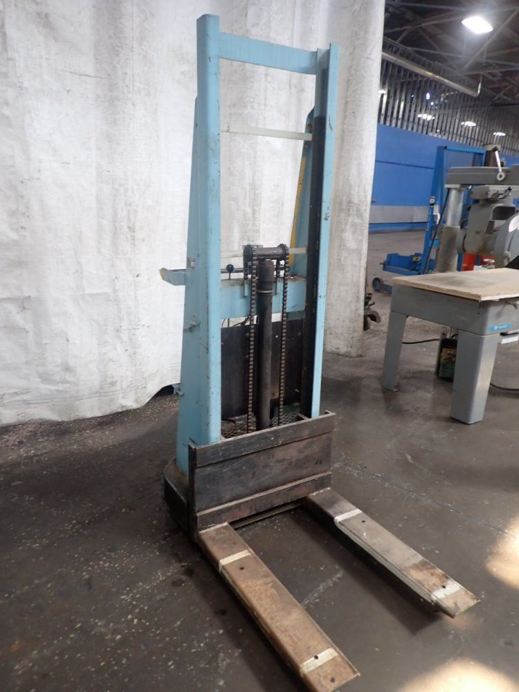 Weld-bilt Electric Lift