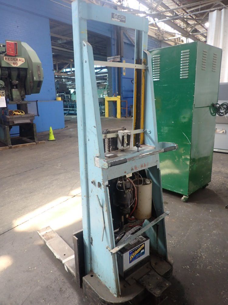 Weld-bilt Electric Lift