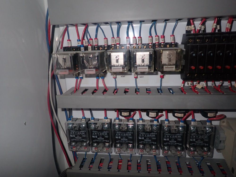 Wrapade Vertical Pouch Packaging Machine