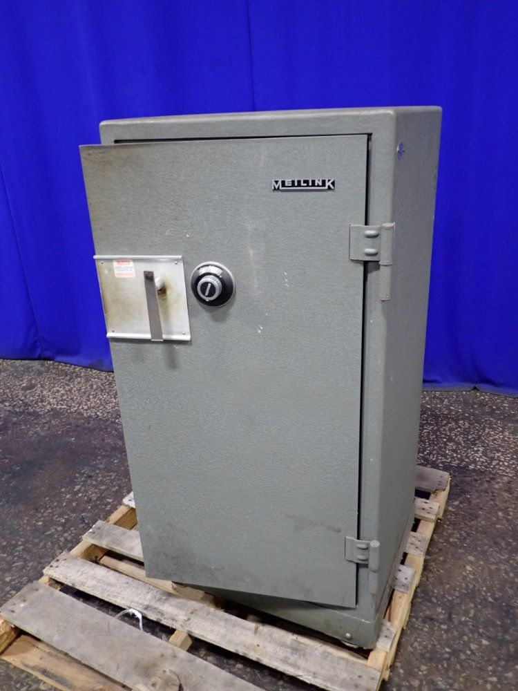 Meilink 18" X 15" X 40" Id Safe - 10