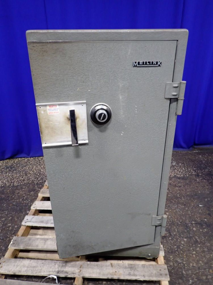 Meilink 18" X 15" X 40" Id Safe - 10