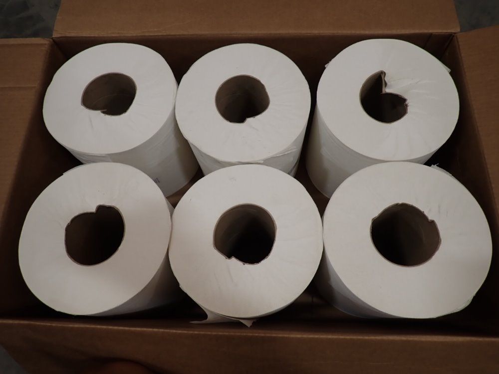 Scott 6x700/2800sq Ft Roll Controlled Center-pull Towels - 0103210