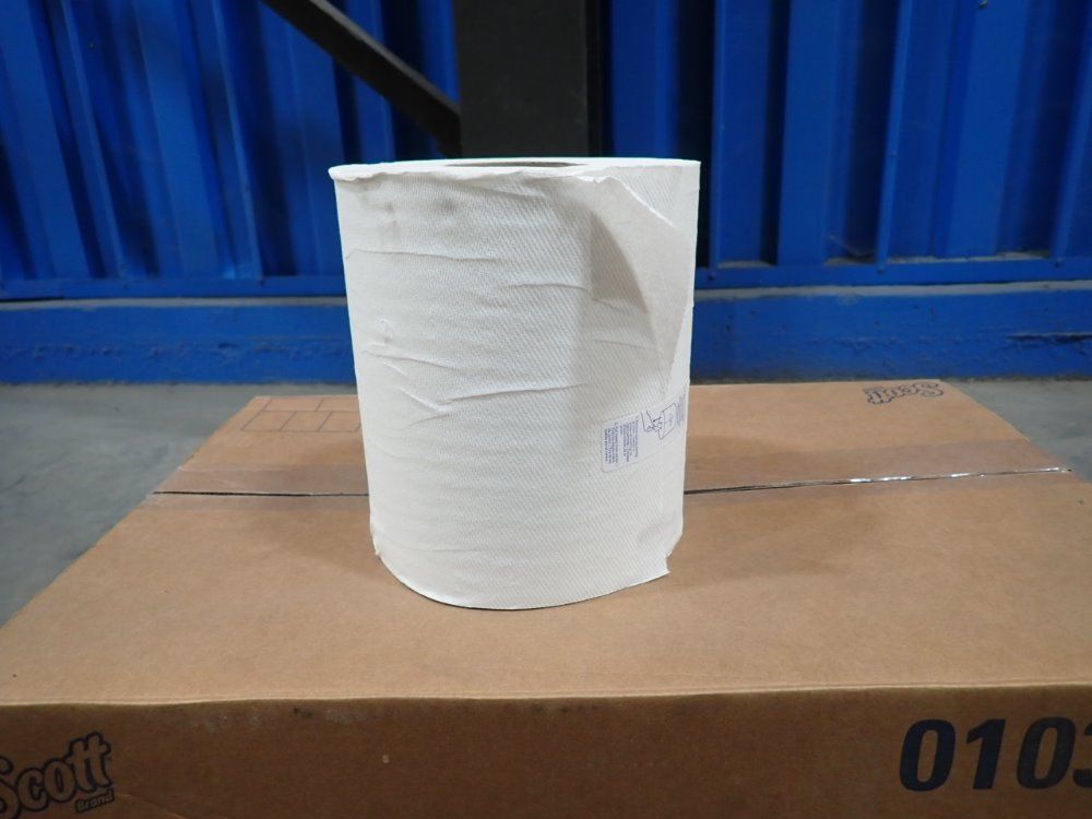 Scott 6x700/2800sq Ft Roll Controlled Center-pull Towels - 0103210