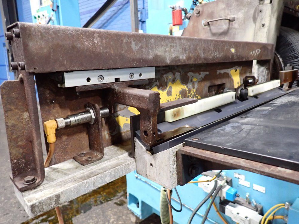 Goldcrown 325-12 Centerless Grinder - 325-12