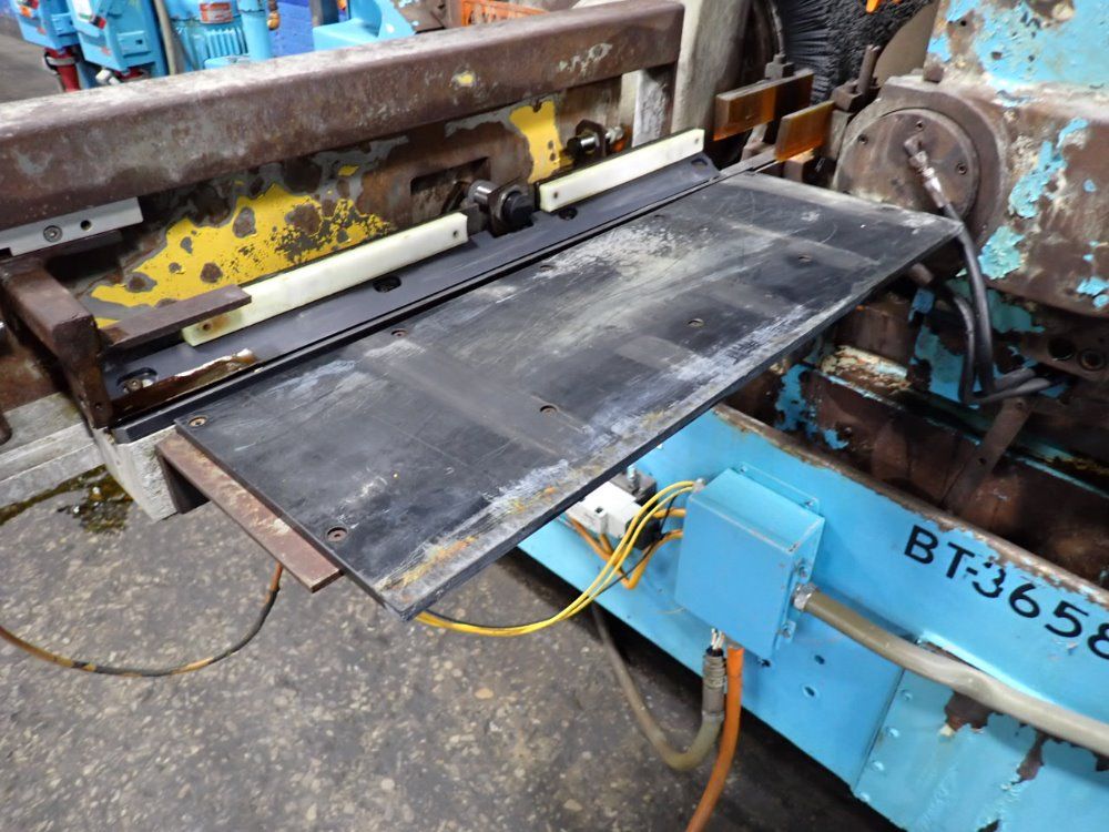 Goldcrown 325-12 Centerless Grinder - 325-12