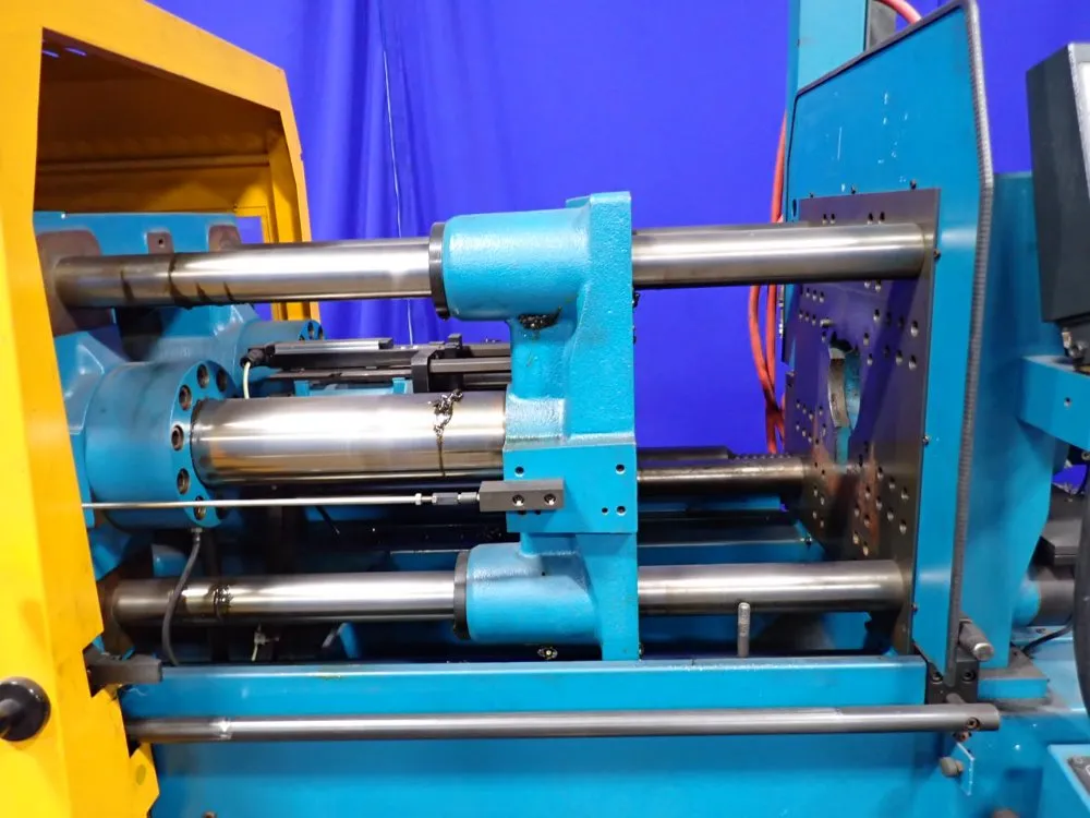 Boy Boy 50m Injection Molder