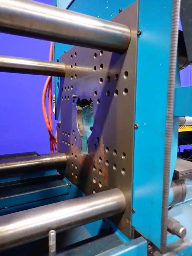 Boy Boy 50m Injection Molder