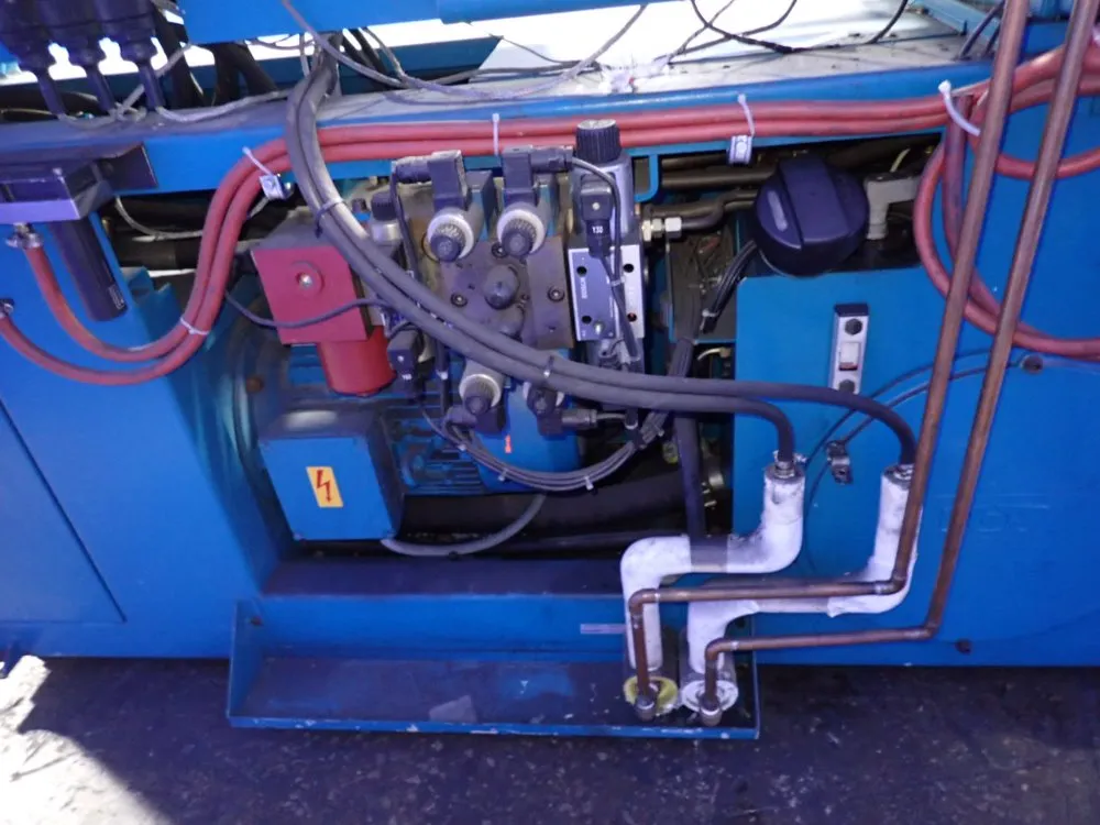 Boy Boy 50m Injection Molder