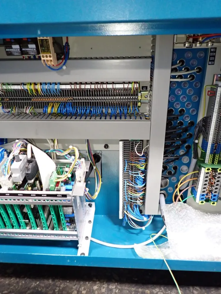 Boy Boy 50m Injection Molder