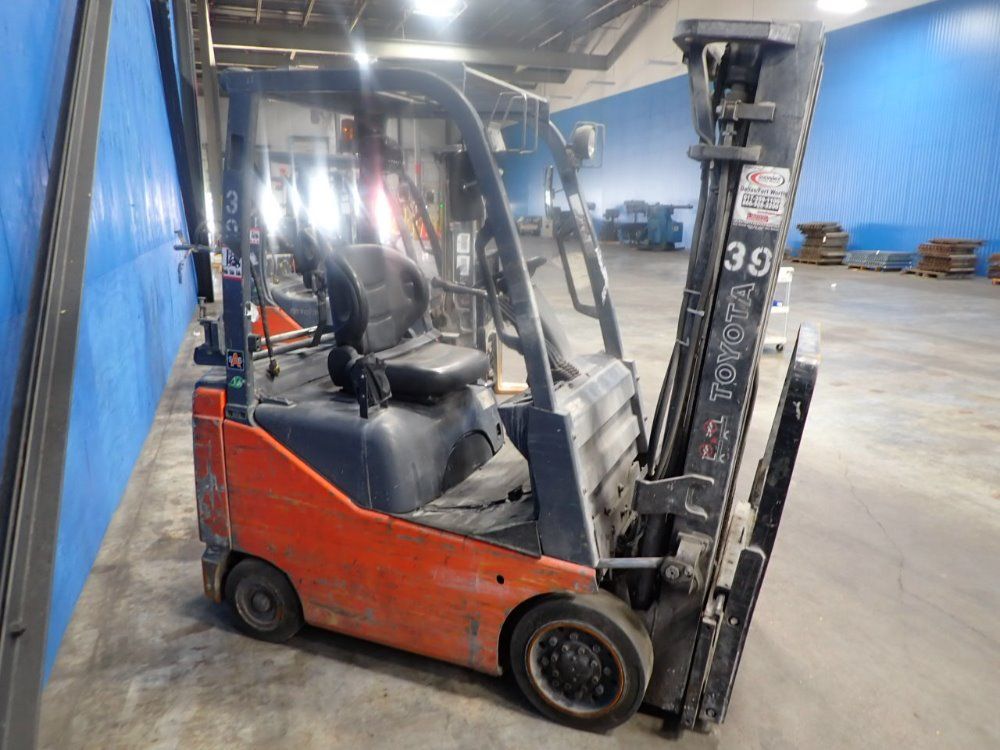 Toyota 2500 Lb Propane Forklift - 8fgcu15