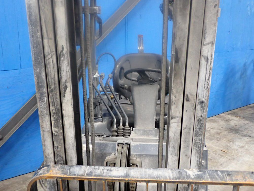 Toyota 2500 Lb Propane Forklift - 8fgcu15