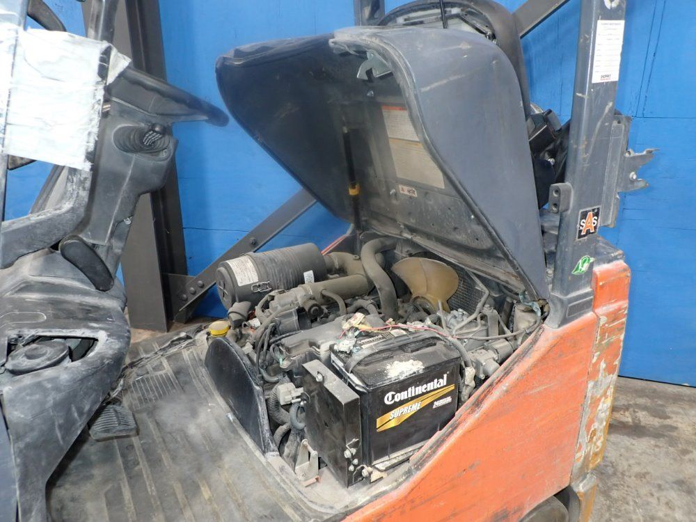 Toyota 2500 Lb Propane Forklift - 8fgcu15