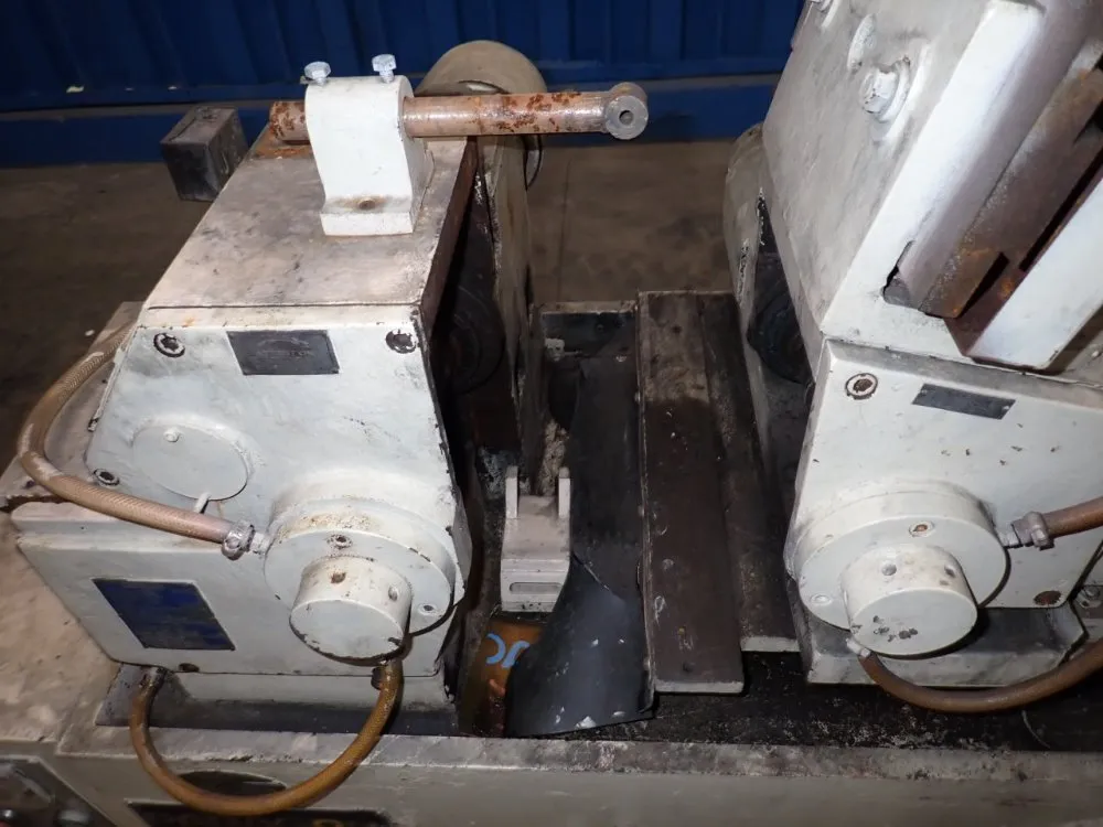 Paragon 7.5hp/5.5kw/10a/11x21 Centerless Grinder - Rc-12