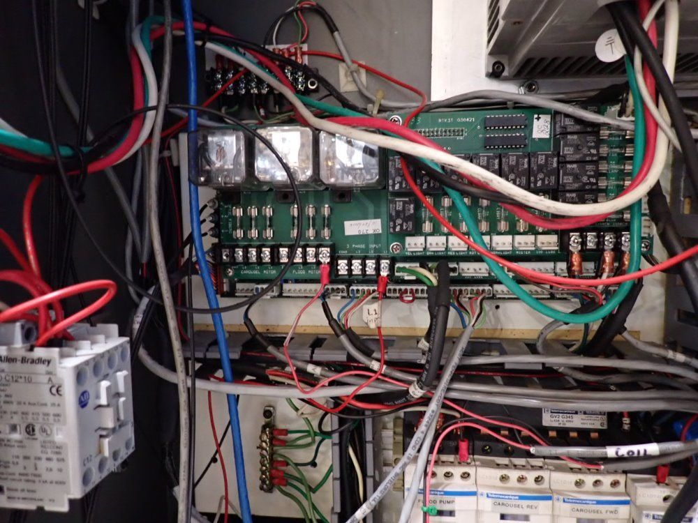 Atrump 7.5hp/16a/35x14 Cnc Vertical Machining Center - E216/max I