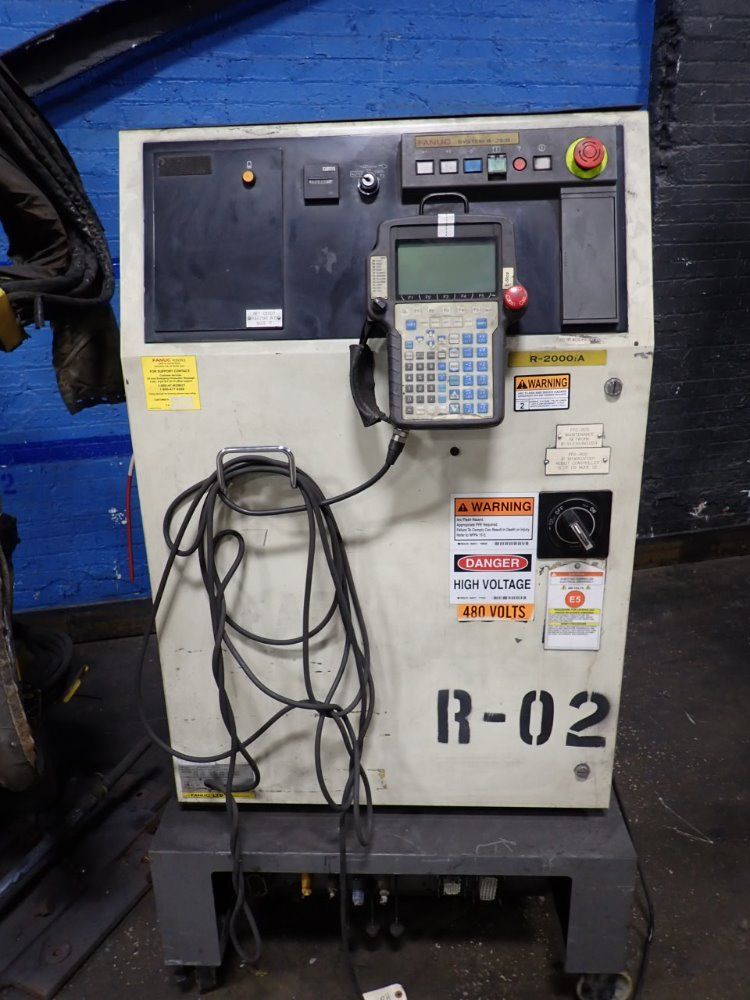 Fanuc R-2000ia Robot - R-2000ia