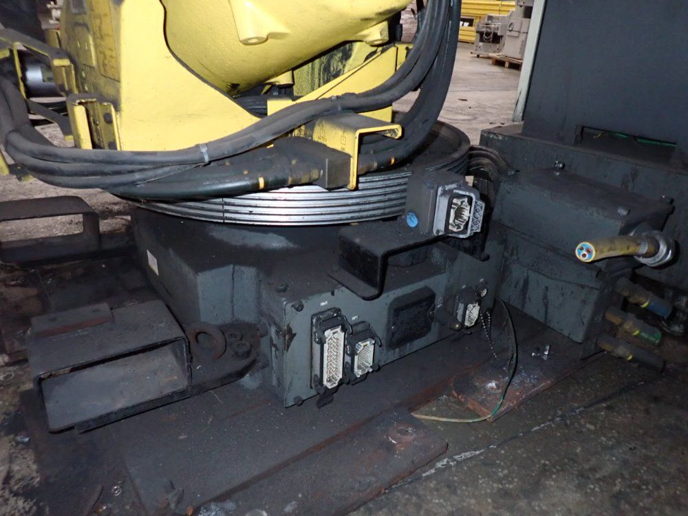 Fanuc R-2000ia Robot - R-2000ia 165f