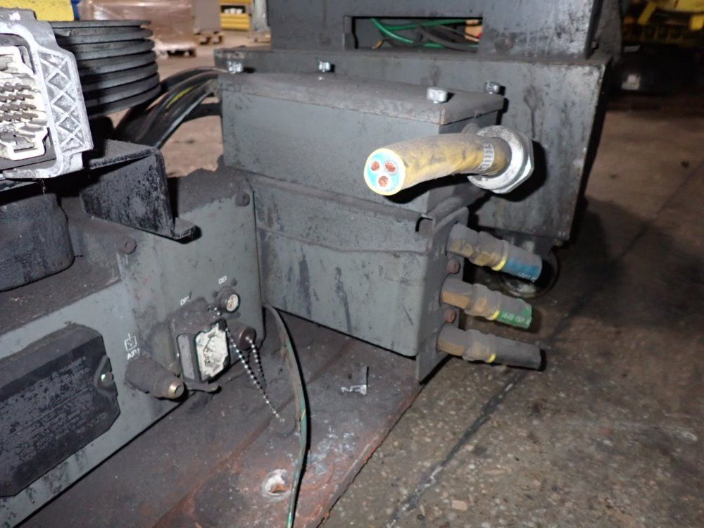 Fanuc R-2000ia Robot - R-2000ia 165f