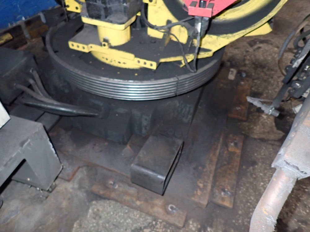 Fanuc R-2000ia Robot - R-2000ia 165f