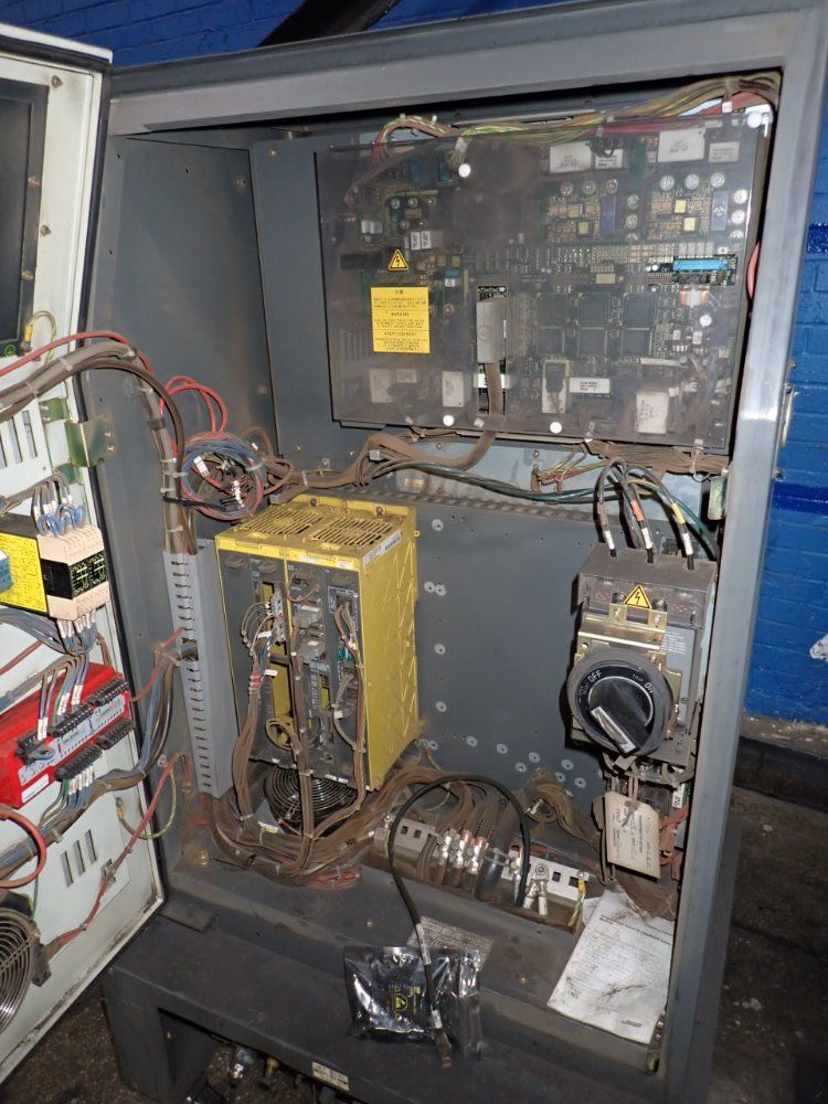 Fanuc R-2000ia Robot - R-2000ia 165f