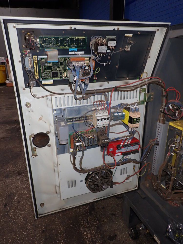 Fanuc R-2000ia Robot - R-2000ia 165f