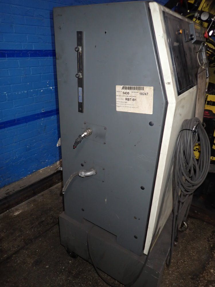Fanuc R-2000ia Robot - R-2000ia 165f