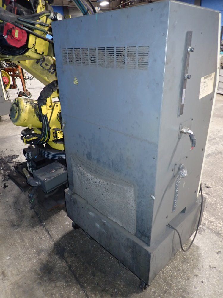 Fanuc R-2000ia Robot - R-2000ia 165f