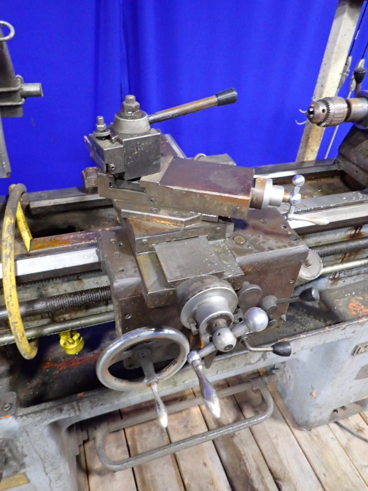 Maxturn Max-800 Lathe - Max-800