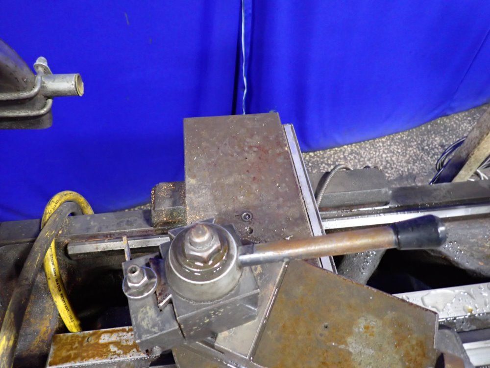 Maxturn Max-800 Lathe - Max-800