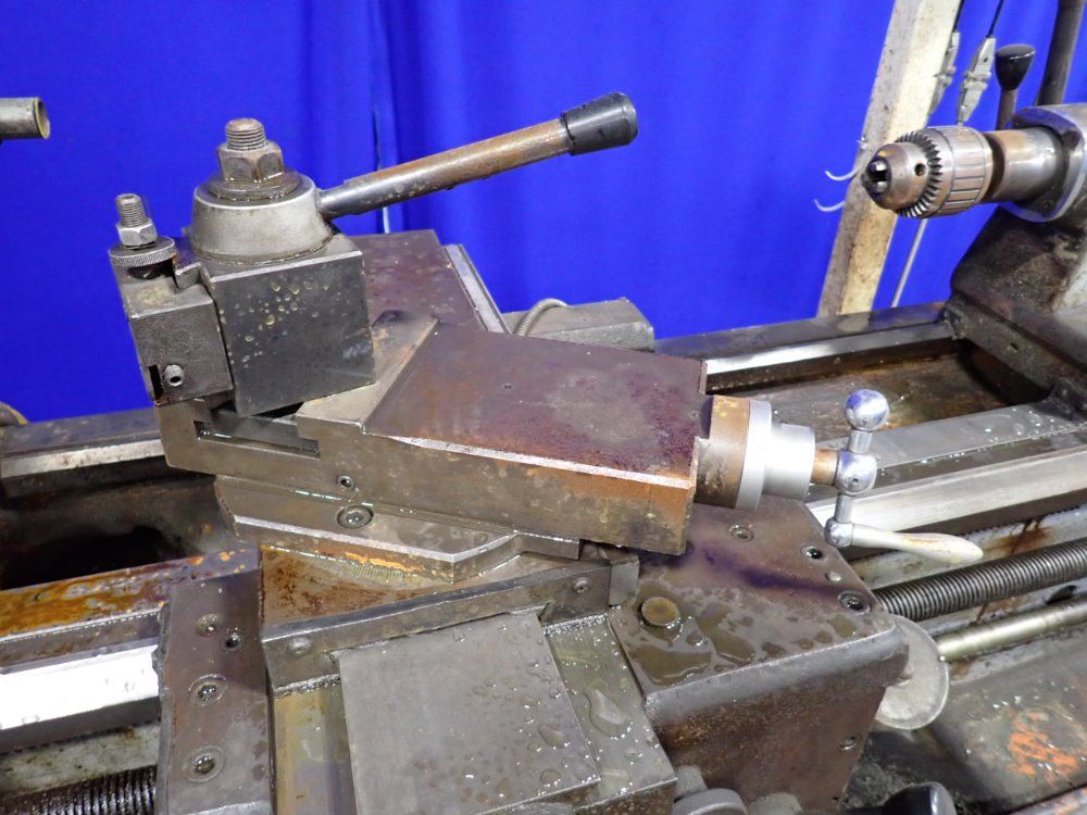 Maxturn Max-800 Lathe - Max-800